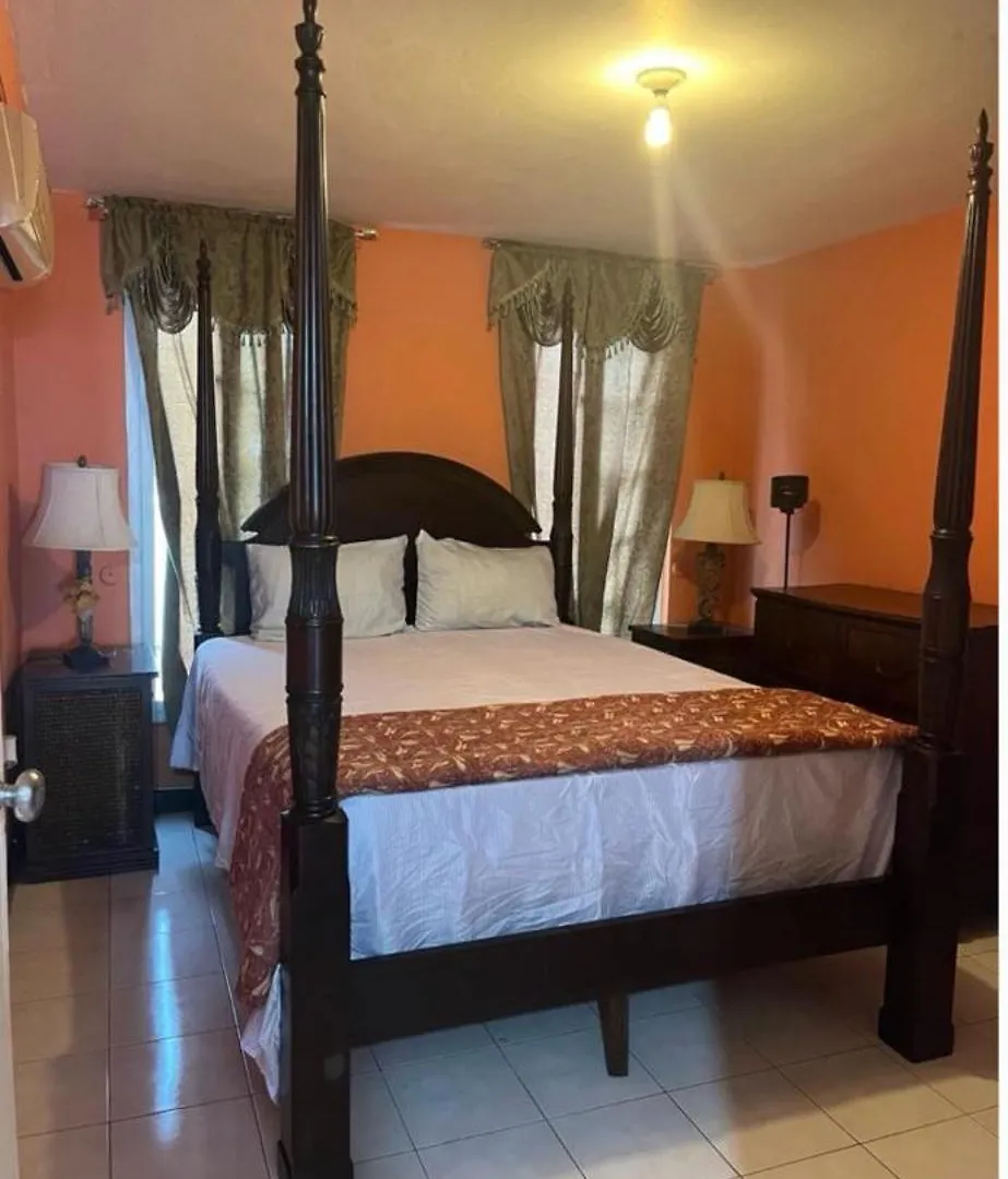Luxury Condo Special Beach Onsite location